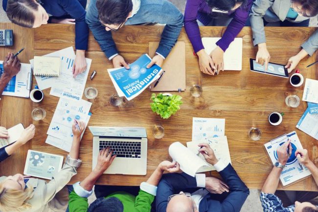 8 LÝ DO TẠI SAO MỌI DOANH NGHIỆP LẠI CẦN MỘT HỆ THỐNG ERPy voi ORACLE